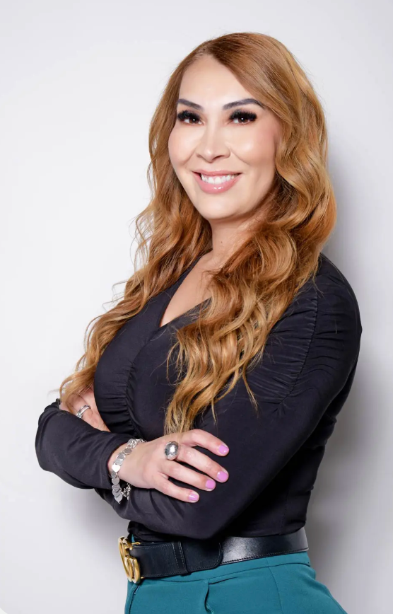 Dr. Isabella Vidriales